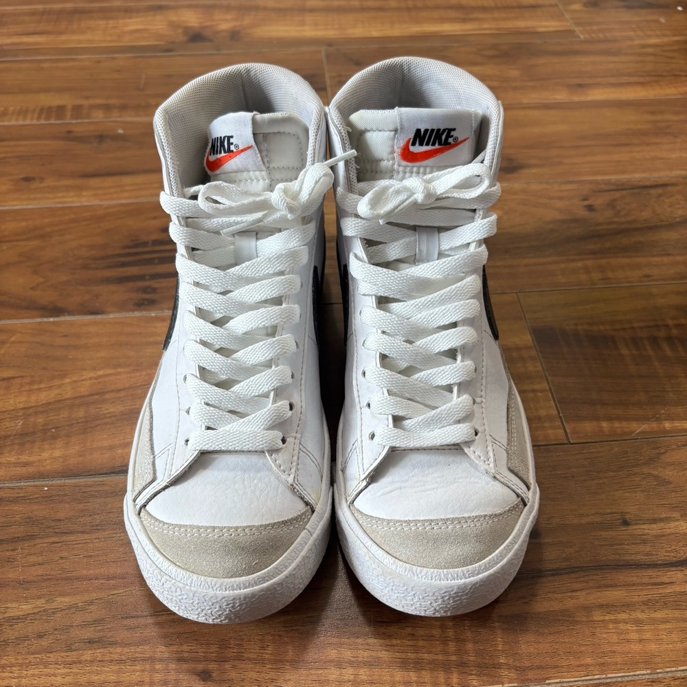 Nike White High-Top Sneakers with Black Swoosh and Beige Accents - Picture 2 of 7